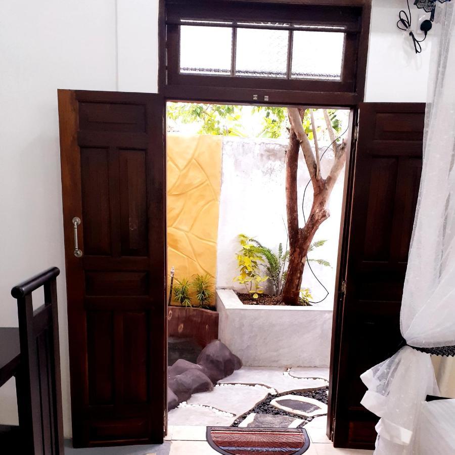 Dihini Villa Unawatuna Esterno foto