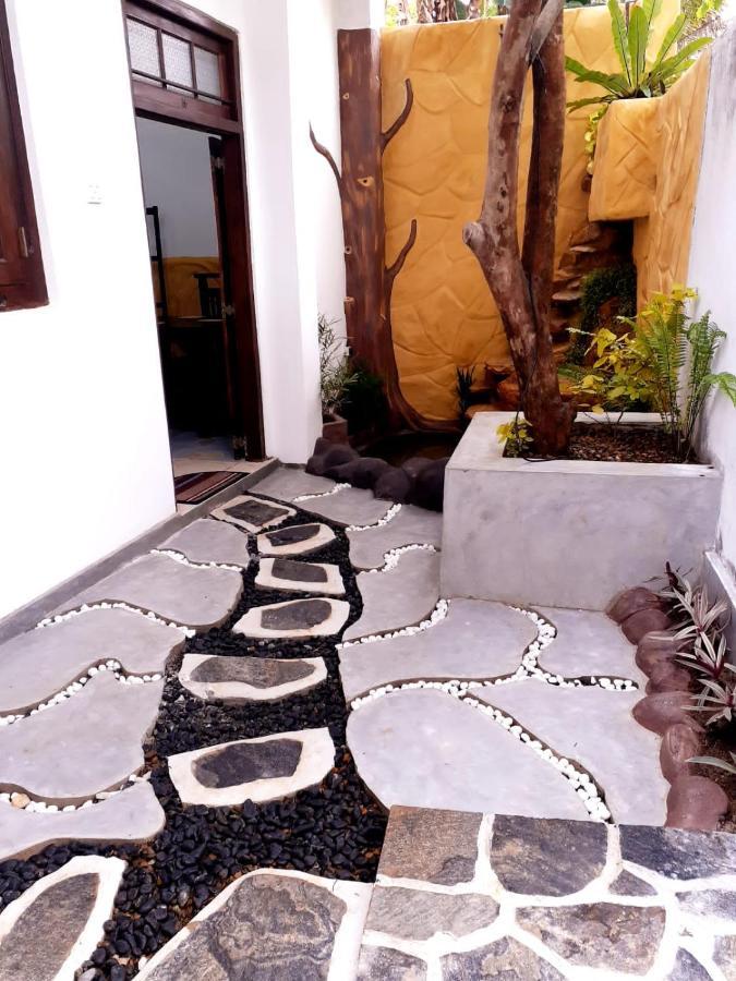 Dihini Villa Unawatuna Esterno foto
