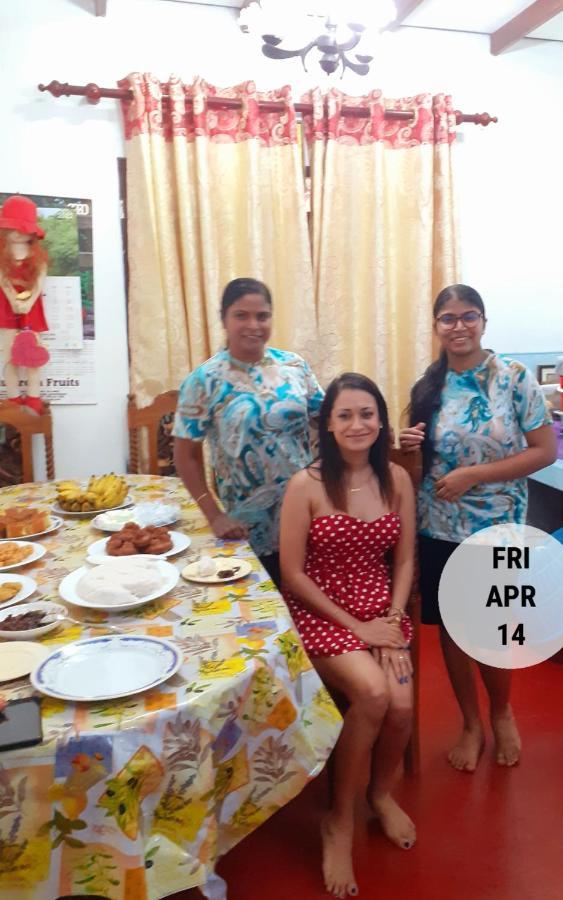 Dihini Villa Unawatuna Esterno foto